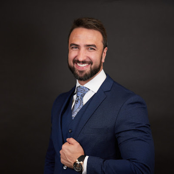 Meet your Posher, Felipe - Picture 1 of 1